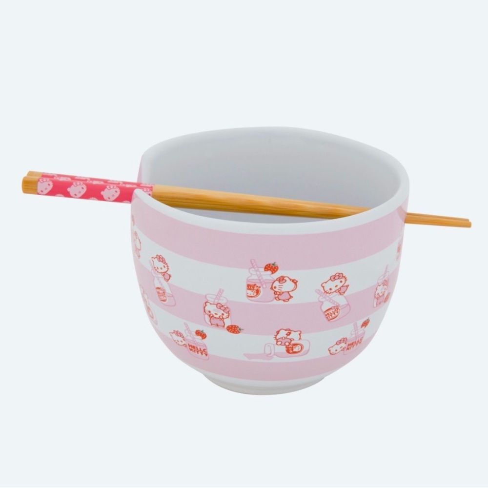 Hello Kitty Strawberry Milkshake Ramen Bowl 20 oz with Chopsticks New in Package
